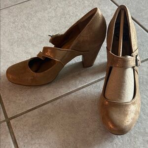 Söfft Style Women's Bronze Heels